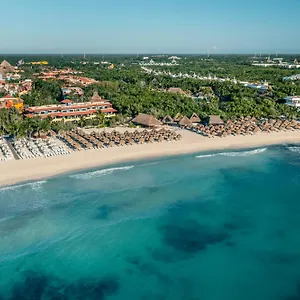 Курортный комплекс Iberostar Waves Paraiso